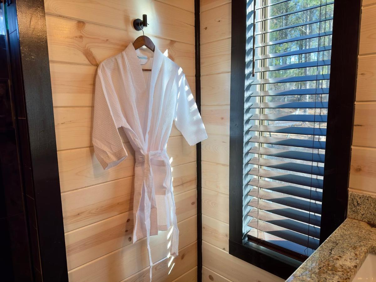 New Luxury Cabin, Hot Tub, Forest Views,Hotel Style Amenities Broken Bow Exterior foto