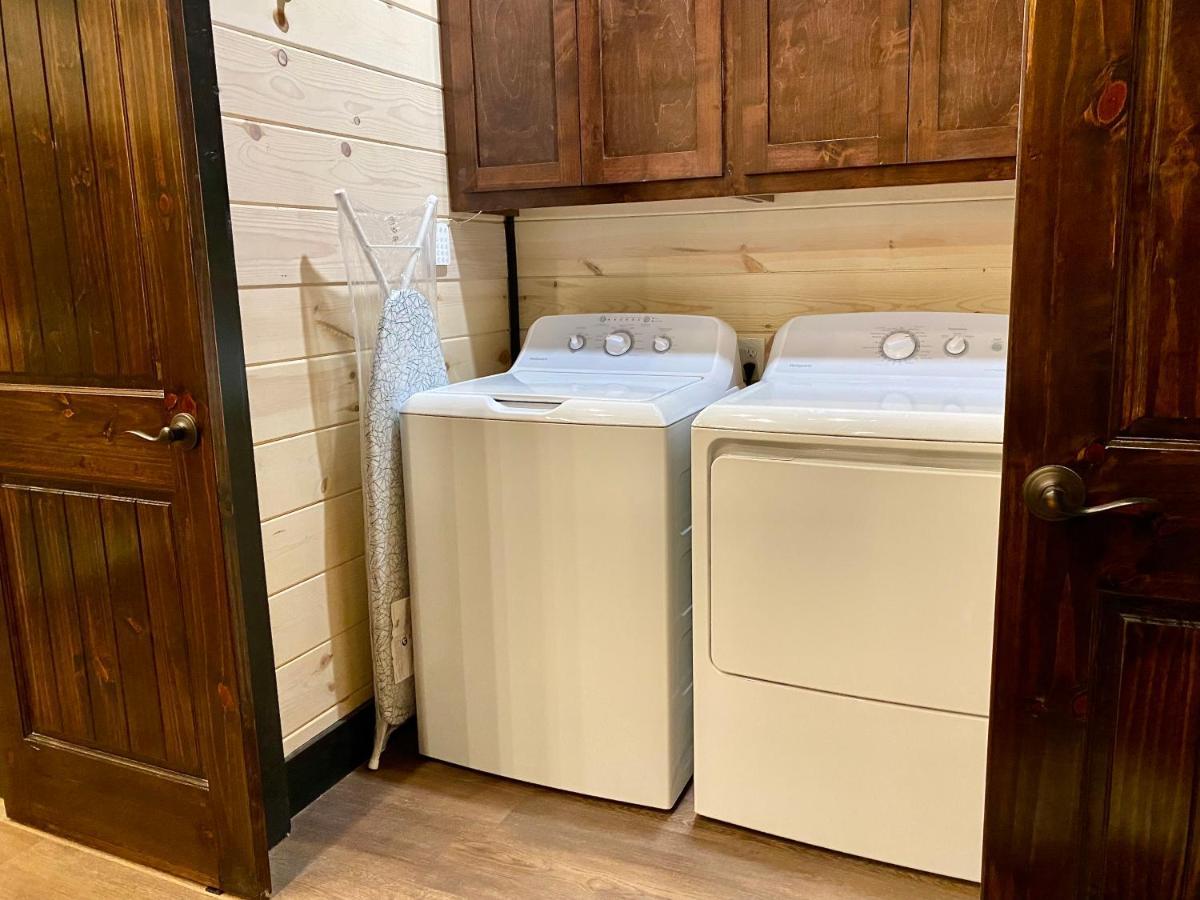 New Luxury Cabin, Hot Tub, Forest Views,Hotel Style Amenities Broken Bow Exterior foto