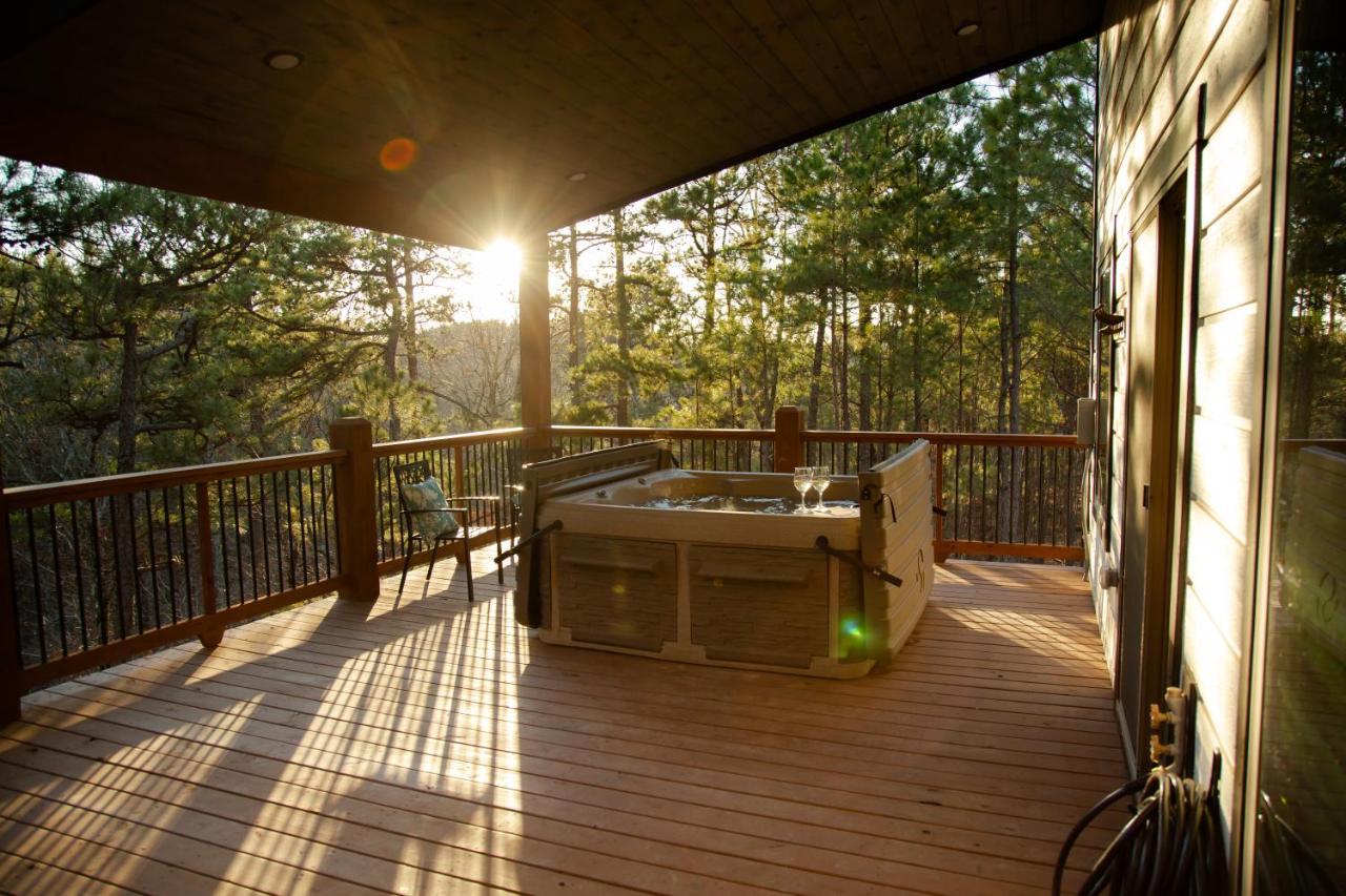 New Luxury Cabin, Hot Tub, Forest Views,Hotel Style Amenities Broken Bow Exterior foto