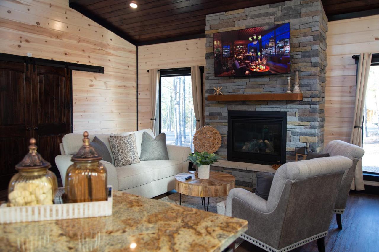 New Luxury Cabin, Hot Tub, Forest Views,Hotel Style Amenities Broken Bow Exterior foto