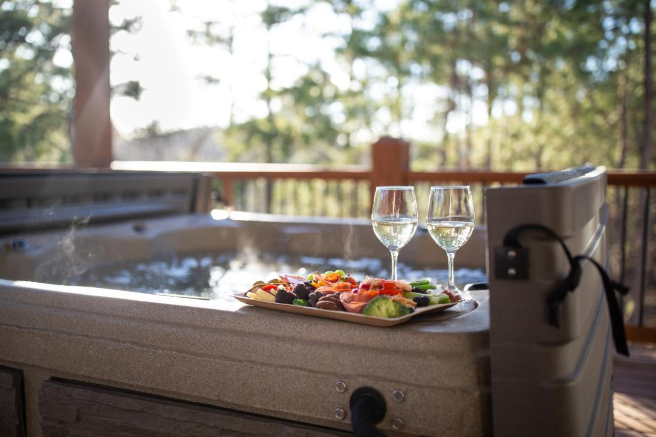 New Luxury Cabin, Hot Tub, Forest Views,Hotel Style Amenities Broken Bow Exterior foto