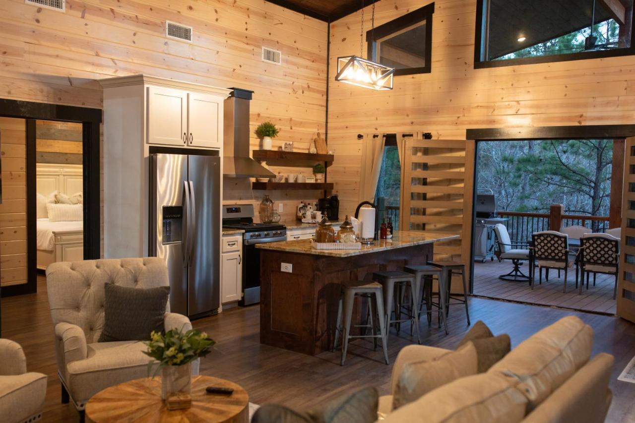 New Luxury Cabin, Hot Tub, Forest Views,Hotel Style Amenities Broken Bow Exterior foto
